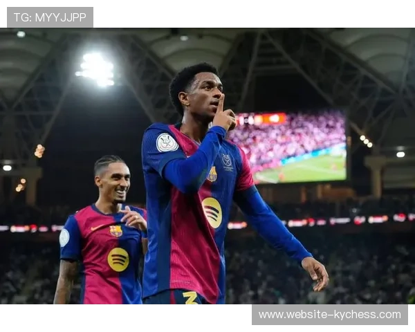 巴萨快速反击，拉菲尼亚单刀破门得分